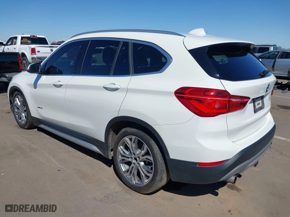 2017 BMW X1 xDrive28i with VIN WBXHT3C30H5F68187, listed as a IAAI auction lot 41830892 with 101,313 mi miles. Bid and sale history available at carsss.com. Image 3.