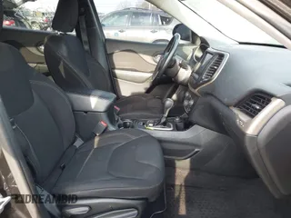 2016 Jeep Cherokee Latitude with VIN 1C4PJMCS6GW296570, listed as a IAAI auction lot 41975845 with 96,420 mi miles. Bid and sale history available at carsss.com. Image 5.