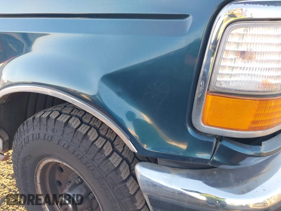 1995 Ford F-150 z VIN 1FTEX14H7SKA83280, wystawiony jako IAAI lot #41443410 z przebiegiem 334 830 mil mil oraz . Historia ofert i sprzedaży dostępna na DreamBid. Obrazek 13.