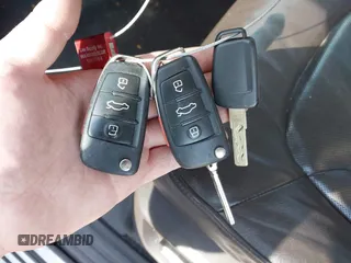 2015 Audi Q7 S line Prestige с VIN WA1DGAFE8FD023141, выставлен на аукционе IAAI как лот 41785659 с пробегом 137 342 миль миль и . История ставок и продаж доступна на DreamBid. Изображение 11.