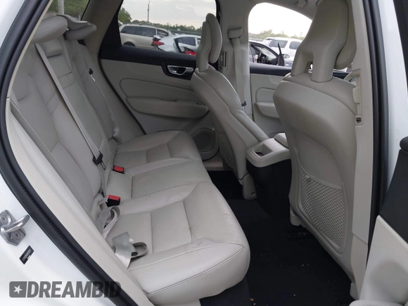 2019 Volvo XC60 Momentum with VIN LYV102DK8KB191507, listed as a IAAI auction lot 41977464 with 38,548 mi miles and . Bid and sale history available at DreamBid. Image 8.