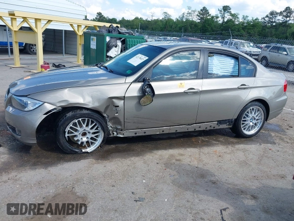 2011 BMW 3 Series 328i xDrive with VIN WBAPK7C5XBF087847, listed as a IAAI auction lot 42178023 with 90,571 mi miles and . Bid and sale history available at DreamBid. Image 14.