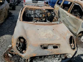 2018 MINI Convertible Cooper S with VIN WMWWG9C54J3D22545, listed as a Copart auction lot 73919684 with Not provided miles and Salvage title. Bid and sale history available at DreamBid. Image 5.