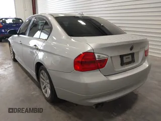 2006 BMW 3 Series 325i with VIN WBAVB17566NK33798, listed as a IAAI auction lot 42425997 with 210,994 mi miles and . Bid and sale history available at DreamBid. Image 3.