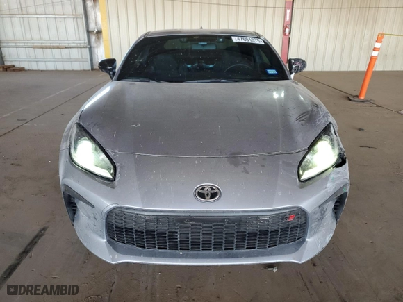 2024 Toyota GR86 with VIN JF1ZNBB17R9755378, listed as a Copart auction lot 47601375 with 6,697 mi miles and Salvage Title. Bid and sale history available at carsss.com. Image 5.
