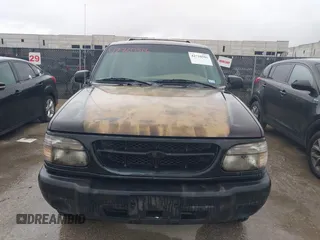 2000 Ford Explorer XLS z VIN 1FMZU62X7YZB81285, wystawiony jako IAAI lot #42720506 z przebiegiem 92 852 mil mil oraz . Historia ofert i sprzedaży dostępna na DreamBid. Obrazek 6.