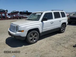 2014 Jeep Patriot High Altitude z VIN 1C4NJPFA3ED679743, wystawiony jako Copart lot #58660725 z przebiegiem 99 253 mil mil oraz Czysty tytuł • Clean title. Historia ofert i sprzedaży dostępna na DreamBid. Obrazek 1.