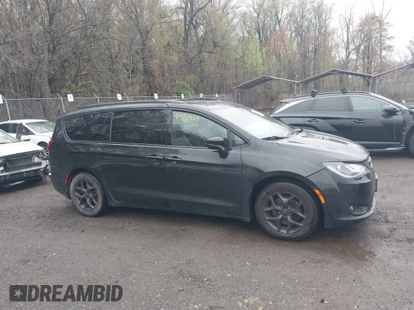 2019 Chrysler Pacifica Limited z VIN 2C4RC1GG7KR549971, wystawiony jako IAAI lot #41978964 z przebiegiem 148 754 mil mil oraz . Historia ofert i sprzedaży dostępna na DreamBid. Obrazek 13.