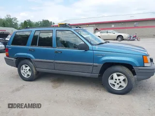 1994 Jeep Grand Cherokee Laredo с VIN 1J4GZ58S4RC330351, выставлен на аукционе IAAI как лот 42444158 с пробегом 186 528 миль миль и . История ставок и продаж доступна на DreamBid. Изображение 14.