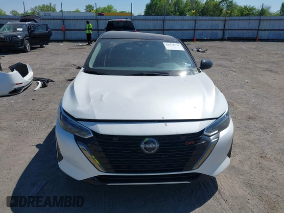 2024 Nissan Sentra SR with VIN 3N1AB8DV7RY361640, listed as a IAAI auction lot 42032715 with 9,494 mi miles and . Bid and sale history available at DreamBid. Image 13.