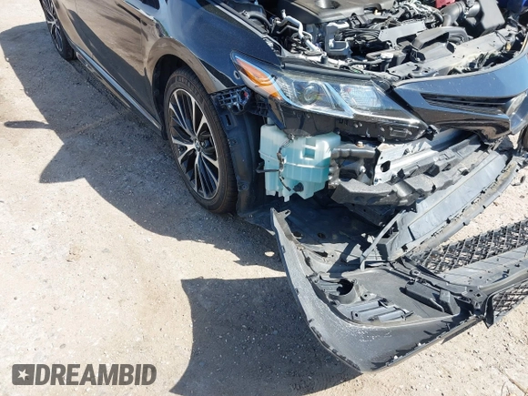 2018 Toyota Camry LE with VIN 4T1B11HK9JU606226, listed as a IAAI auction lot 41860788 with 95,168 mi miles. Bid and sale history available at carsss.com. Image 6.