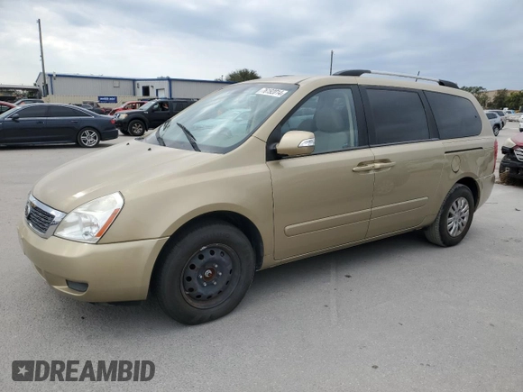 2011 Kia Sedona LX with VIN KNDMG4C76B6367949, listed as a Copart auction lot 76192014 with 84,628 mi miles and Clean Title. Bid and sale history available at carsss.com. Image 1.