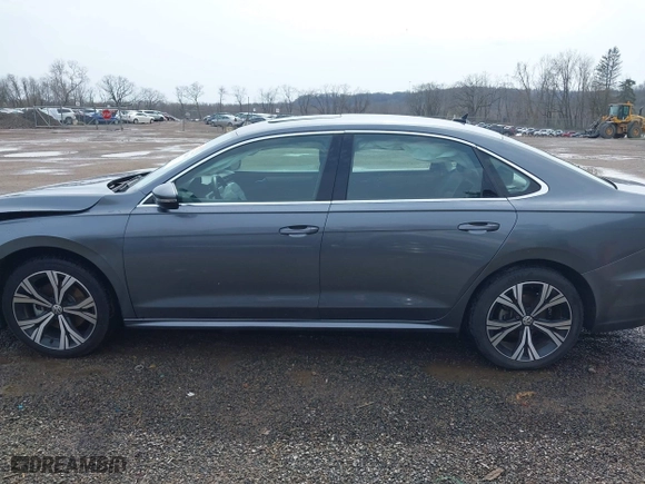 2021 Volkswagen Passat 2.0T SE with VIN 1VWSA7A3XMC011113, listed as a IAAI auction lot 41942881 with 63,753 mi miles. Bid and sale history available at carsss.com. Image 14.