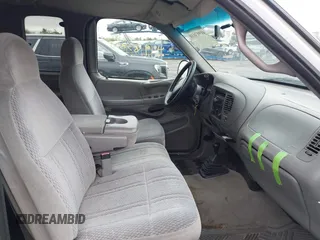 1998 Ford F-150 XL with VIN 2FTRX08L1WCB04886, listed as a IAAI auction lot 41983810 with 185,909 mi miles and . Bid and sale history available at DreamBid. Image 5.