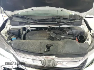 2018 Honda Odyssey Elite with VIN 5FNRL6H90JB103748, listed as a Copart auction lot 61512595 with 117,126 mi miles and Salvage title. Bid and sale history available at DreamBid. Image 12.