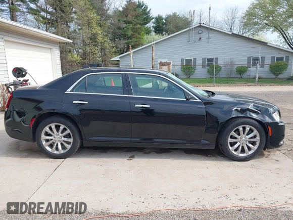 2018 Chrysler 300 Limited with VIN 2C3CCAKG1JH199016, listed as a IAAI auction lot 42065891 with 85,547 mi miles. Bid and sale history available at carsss.com. Image 14.