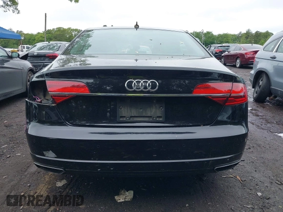 2018 Audi A8 с VIN WAU44AFD1JN000676, выставлен на аукционе IAAI как лот 42387636 с пробегом 76 293 миль миль и . История ставок и продаж доступна на DreamBid. Изображение 16.