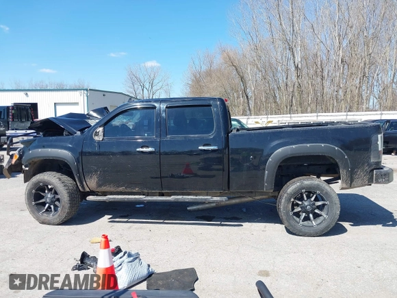 2012 GMC Sierra 2500HD SLE z VIN 1GT120C84CF145821, wystawiony jako IAAI lot #42027315 z przebiegiem 182 249 mil mil oraz . Historia ofert i sprzedaży dostępna na DreamBid. Obrazek 14.