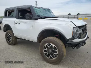 2022 Ford Bronco с VIN 1FMDE5CP9NLA76116, выставлен на аукционе Copart как лот 49716545 с пробегом 56 654 миль миль и Списание • Salvage title. История ставок и продаж доступна на DreamBid. Изображение 4.