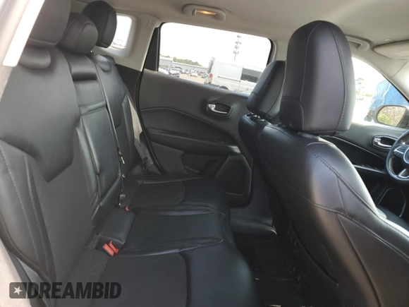 2018 Jeep Compass Latitude z VIN 3C4NJDBB3JT326243, wystawiony jako Copart lot #60688755 z przebiegiem 55 432 mil mil oraz Szkoda całkowita • Salvage title. Historia ofert i sprzedaży dostępna na DreamBid. Obrazek 11.
