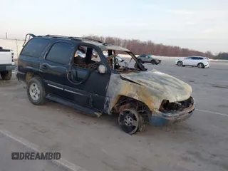 2005 Chevrolet Tahoe LT z VIN 1GNEC13T15J120391, wystawiony jako IAAI lot #41782371 z przebiegiem Nie podano mil oraz . Historia ofert i sprzedaży dostępna na DreamBid. Obrazek 1.