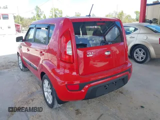 2013 Kia Soul with VIN KNDJT2A53D7539419, listed as a IAAI auction lot 40637283 with 148,621 mi miles. Bid and sale history available at carsss.com. Image 3.