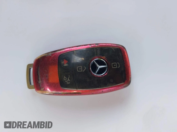 2018 Mercedes-Benz E-Class E 300 with VIN WDDZF4JB0JA472648, listed as a IAAI auction lot 41843995 with 128,590 mi miles. Bid and sale history available at carsss.com. Image 11.