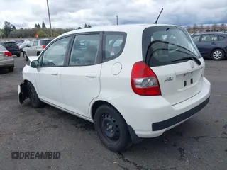 2007 Honda Fit z VIN JHMGD38447S048996, wystawiony jako IAAI lot #41928529 z przebiegiem 77 381 mil mil oraz . Historia ofert i sprzedaży dostępna na DreamBid. Obrazek 3.