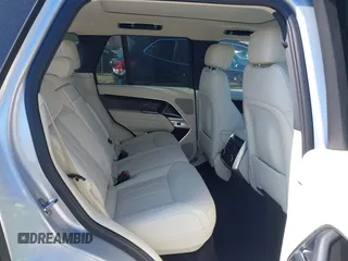 2024 Land Rover Range Rover SE z VIN SALKP9FU9RA216190, wystawiony jako IAAI lot #41877509 z przebiegiem 8171 mil mil oraz . Historia ofert i sprzedaży dostępna na DreamBid. Obrazek 8.