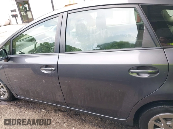 2015 Toyota Prius Two with VIN JTDZN3EU6FJ016826, listed as a IAAI auction lot 42662727 with 184,491 mi miles and . Bid and sale history available at DreamBid. Image 14.