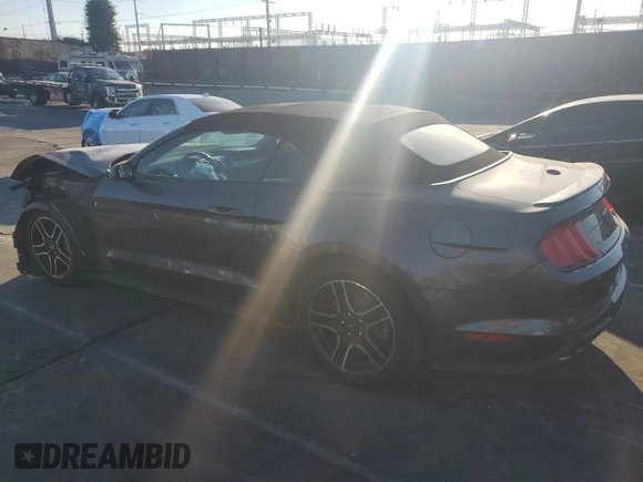 2020 Ford Mustang GT Premium z VIN 1FATP8FF8L5112156, wystawiony jako Copart lot #47014265 z przebiegiem 59 131 mil mil oraz Szkoda całkowita • Salvage title. Historia ofert i sprzedaży dostępna na DreamBid. Obrazek 2.