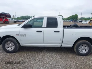 2016 Ram 1500 Express z VIN 1C6RR7FT5GS125377, wystawiony jako IAAI lot #42434120 z przebiegiem 307 641 mil mil oraz . Historia ofert i sprzedaży dostępna na DreamBid. Obrazek 14.