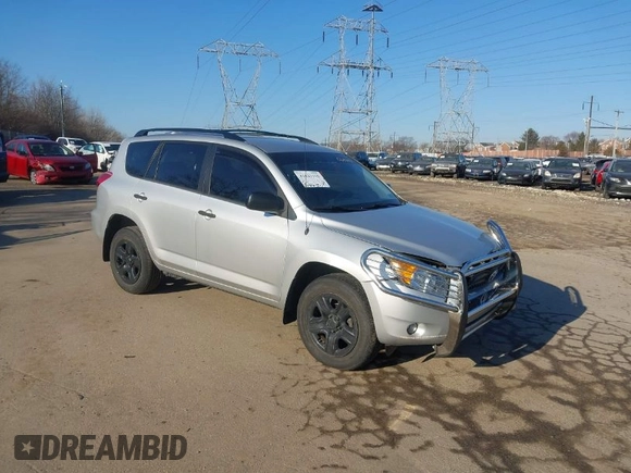 2008 Toyota RAV4 with VIN JTMBD33V386069733, listed as a IAAI auction lot 41623316 with 111,900 mi miles. Bid and sale history available at carsss.com. Image 1.