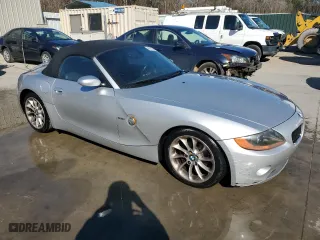 2003 BMW Z4 2.5i with VIN 4USBT33403LR66233, listed as a Copart auction lot 89072235 with 123,943 mi miles and Salvage Title. Bid and sale history available at carsss.com. Image 4.