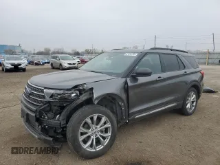 2020 Ford Explorer XLT z VIN 1FMSK8DH4LGB63954, wystawiony jako Copart lot #52494755 z przebiegiem 57 864 mil mil oraz Szkoda całkowita • Salvage title. Historia ofert i sprzedaży dostępna na DreamBid. Obrazek 1.
