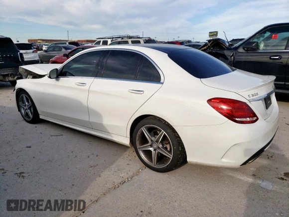 2015 Mercedes-Benz C 300 z VIN 55SWF4JB5FU068688, wystawiony jako Copart lot #57810905 z przebiegiem 108 039 mil mil oraz Szkoda całkowita • Salvage title. Historia ofert i sprzedaży dostępna na DreamBid. Obrazek 2.