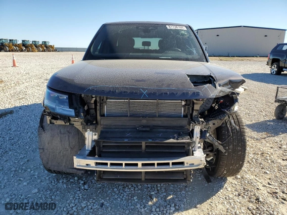 2024 Land Rover Range Rover SE with VIN SALKPBFU2RA213736, listed as a Copart auction lot 81138104 with 5,250 mi miles and Salvage Title. Bid and sale history available at carsss.com. Image 5.