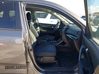 2012 Kia Sorento LX with VIN 5XYKTCA65CG240826, listed as a IAAI auction lot 41258709 with 1 mi miles. Bid and sale history available at carsss.com. Image 5.