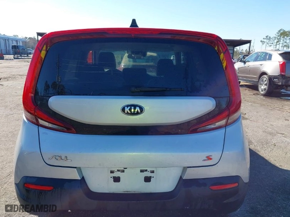 2021 Kia Soul LX with VIN KNDJ23AU5M7766336, listed as a IAAI auction lot 41493303 with 81,964 mi miles. Bid and sale history available at carsss.com. Image 17.