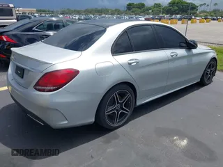 2021 Mercedes-Benz C 300 с VIN W1KWF8DB3MR651648, выставлен на аукционе IAAI как лот 42598403 с пробегом 95 609 миль миль и . История ставок и продаж доступна на DreamBid. Изображение 4.
