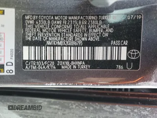 2019 Toyota C-HR XLE z VIN NMTKHMBX2KR096795, wystawiony jako Copart lot #51121655 z przebiegiem 39 679 mil mil oraz Nie do naprawy • Non repairable. Historia ofert i sprzedaży dostępna na DreamBid. Obrazek 12.