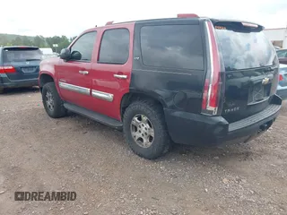 2007 Chevrolet Tahoe LTZ z VIN 1GNFK13057R118614, wystawiony jako IAAI lot #42463969 z przebiegiem 204 280 mil mil oraz . Historia ofert i sprzedaży dostępna na DreamBid. Obrazek 3.