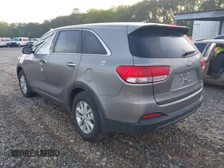 2017 Kia Sorento LX z VIN 5XYPG4A36HG259429, wystawiony jako IAAI lot #41948637 z przebiegiem 150 151 mil mil oraz . Historia ofert i sprzedaży dostępna na DreamBid. Obrazek 3.