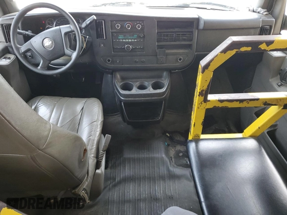 2017 Chevrolet Express Cargo с VIN 1GCWGAHF5H1242275, выставлен на аукционе Copart как лот 58962305 с пробегом 174 525 миль миль и Чистый • Clean title. История ставок и продаж доступна на DreamBid. Изображение 8.