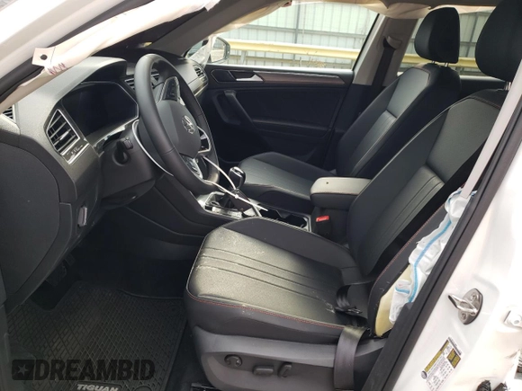 2024 Volkswagen Tiguan Wolfsburg Edition with VIN 3VVAB7AXXRM231633, listed as a Copart auction lot 52756085 with 1,387 mi miles and Salvage title. Bid and sale history available at DreamBid. Image 7.