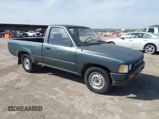 1992 Toyota Pickup z VIN JT4RN81A8N0096448, wystawiony jako IAAI lot #41816852 z przebiegiem 228 675 mil mil oraz . Historia ofert i sprzedaży dostępna na DreamBid. Obrazek 1.