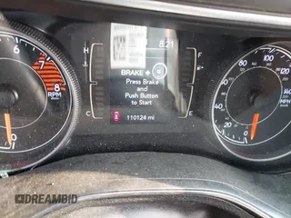 2020 Jeep Cherokee Lux с VIN 1C4PJLLX1LD522039, выставлен на аукционе IAAI как лот 42332241 с пробегом 110 124 миль миль и . История ставок и продаж доступна на DreamBid. Изображение 7.