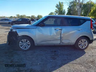 2020 Kia Soul LX with VIN KNDJ23AU3L7728442, listed as a IAAI auction lot 40602922 with 65,034 mi miles. Bid and sale history available at carsss.com. Image 15.