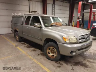 2005 Toyota Tundra SR5 with VIN 5TBBT44115S460209, listed as a IAAI auction lot 41979337 with 207,990 mi miles. Bid and sale history available at carsss.com. Image 12.