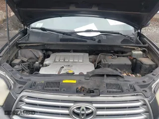 2008 Toyota Highlander with VIN JTEES41A082084864, listed as a IAAI auction lot 42049327 with 266,024 mi miles. Bid and sale history available at carsss.com. Image 10.